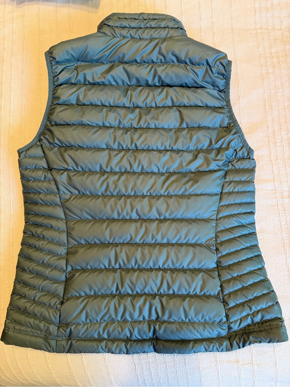 Patagonia Quilted Vest in Sage Green with Neon Yellow Trim - Picture 3 of 7